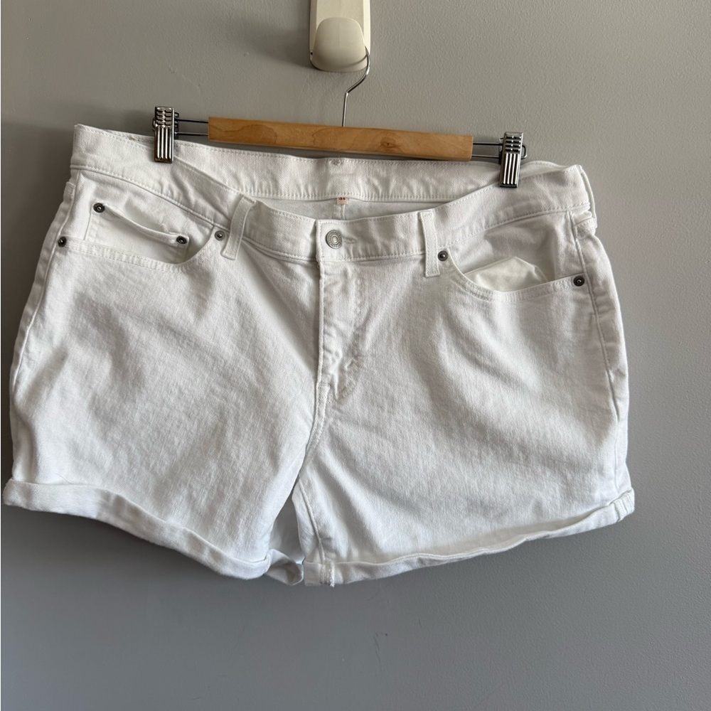 Levi’s White Denim Shorts Women’s Size 34 Cuffed Stretch Mid Rise